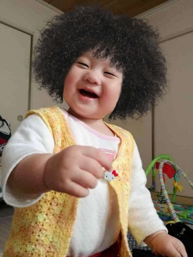 赤ちゃん 子供 に 髪型アプリ を使って将来の髪型を想像する 新米